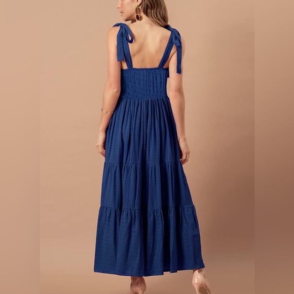 Red Dress Boutique Dresses & Skirts - NWT Women’s Navy Blue Maxi Dress